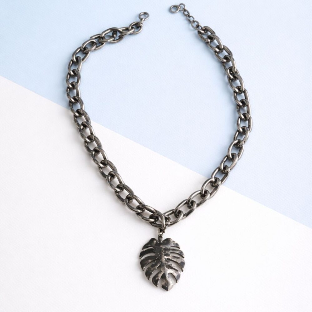 colar corrente grafite feminino com pingente folha moderna